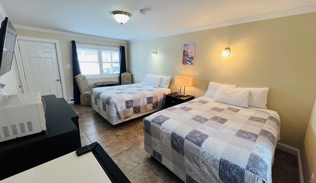 Dolan's Inn & Suites