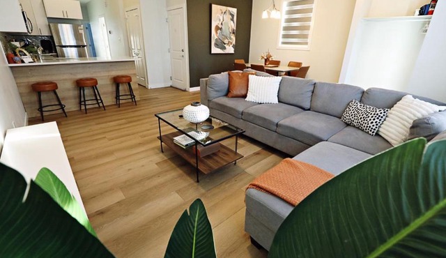 Downtown 5 Bedroom, AC, Rogers, Commonwealth, EXPO