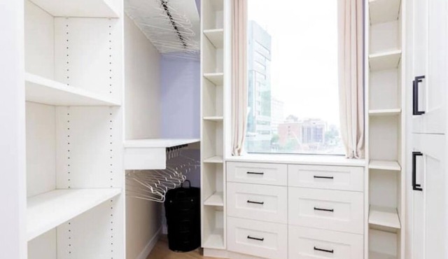 Downtown Spacious Luxury Loft Style Condo