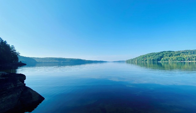 Drag Lake Cottage | Private Sandy Beach | 300-Acre Forest | Canoes & Kayaks