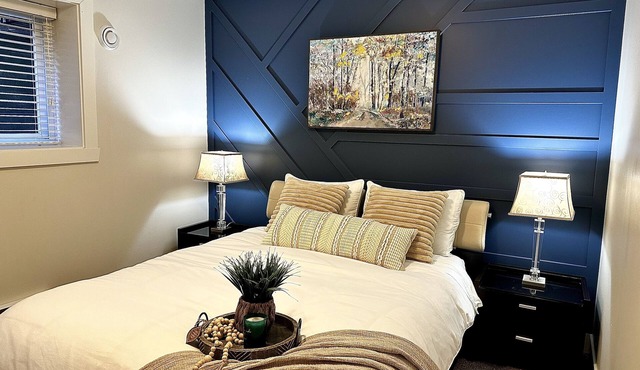 Dream Home ~ Modern & Cozy ~ We provide everything you need to feel like Home 💕