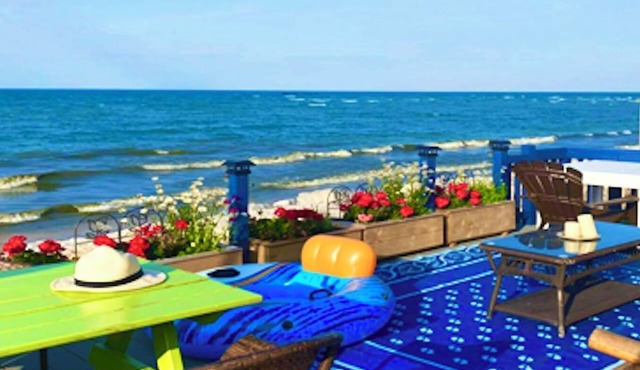 ELCO BEACHFRONT Piece of Heaven - Beautiful Premium Cottage