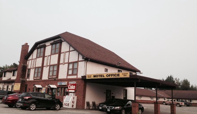 Englehart Motel in Englehart