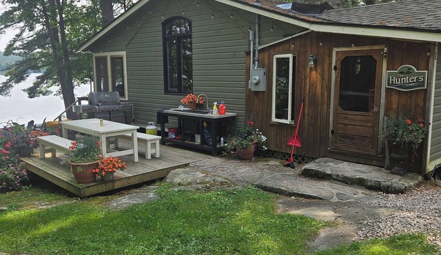 Enjoy Peaceful Days at Muskoka Stone Cottage