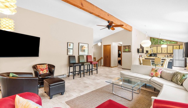 Escape to the Forest: Beach Access, Jacuzzi, and Cozy Fireplace