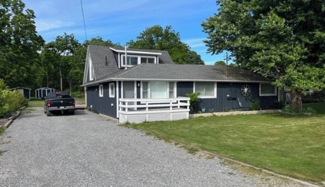 Escape to Your Private Cottage Oasis - Stunning Lake Erie Views