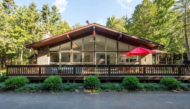 Evergreen Escape - Tobermory Chalet