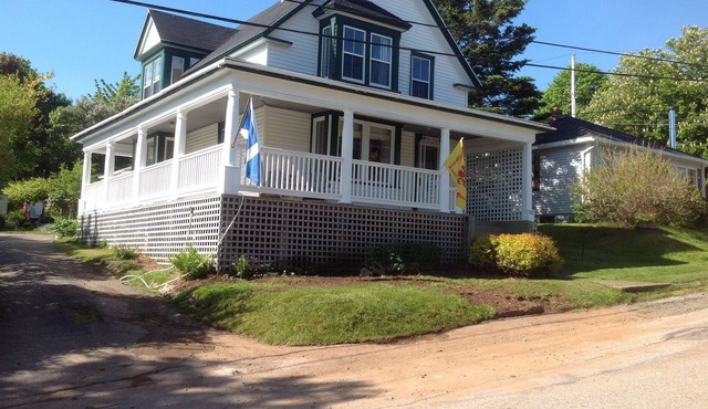 EXPECT THE VERY BEST The Fisher House, Unique Three Bedroom Home, 4 night min.