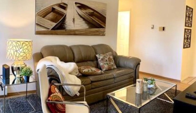 Fabulous 2br near to Royal Alex Hospital and NAIT