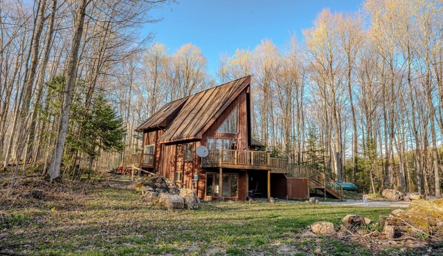 Fadak Noor Retreat - A Chalet in the trees