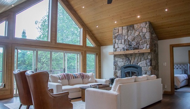Family friendly all season cottage on Whitestone lake. Nestled on 7 acres forest