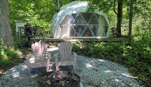 Forest nestled GeoDome with Beautiful views of Lake Erie! n