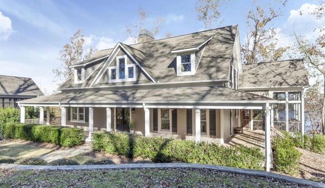 Foreststone Fabulous Lake Keowee Waterfront Home in West Union
