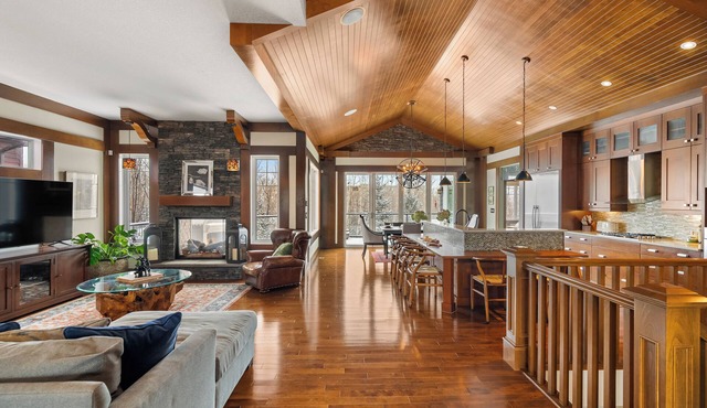 Fortunato means "the fortunate one." This former Full House Lottery Dream Home has a private theatre, spa bathroom with soaker tub & heated towel drawer, a wine room, double sided fireplace & a full bar. Lodge luxury in Windermere.