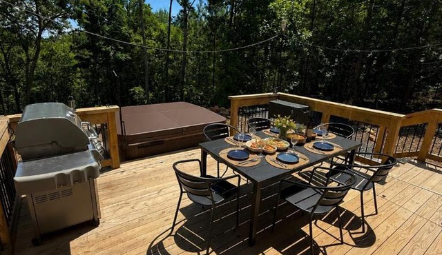 Foxhole Cabin, New custom log cabin in Shenandoah Valley