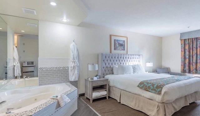 Foxwood Inn & Suites