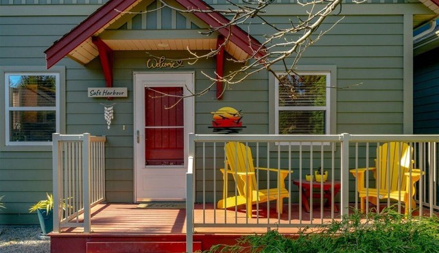 Fully-equipped near Rathtrevor Beach!