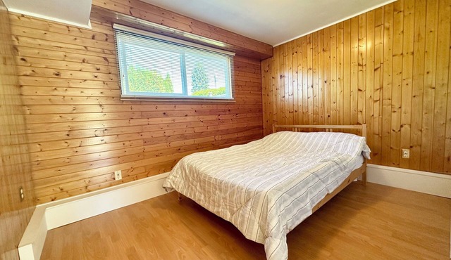 Garden Suite 2 Bedrooms with a Private Bathroom near Airport & Mall