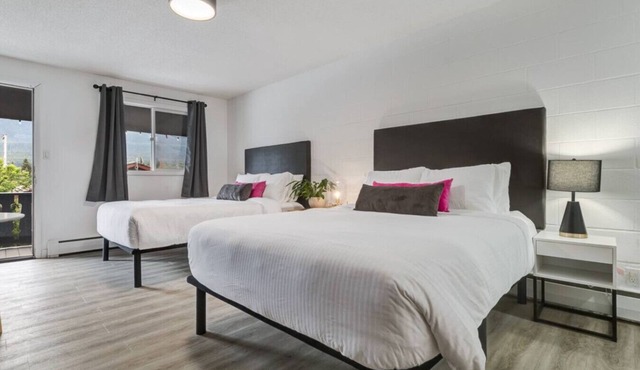 Gateway Suites: Charming Stay Perfect for 4 Guests!