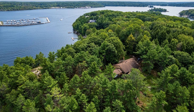 Georgian Bay 30,000 islands Waterfront House private 3.5 acres - Parry Sound