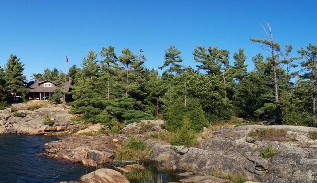 Georgian Bay Private island, unique authentic log cabin