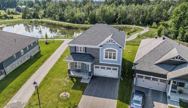 Gorgeous 4 bedroom house in Golf Course Community