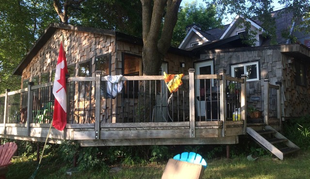 Grand Beach Lakeside Cabin