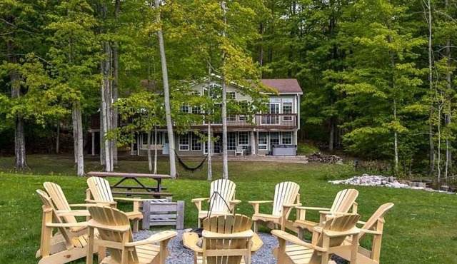 Great Raccoon Lodge - Five Bedroom Cottage, Sleeps 10