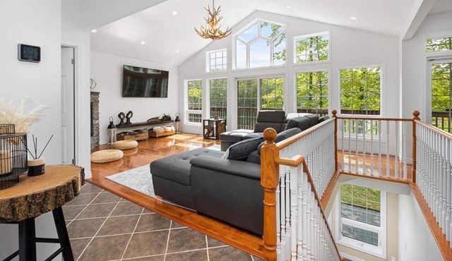 Great Raccoon Lodge - Five Bedroom Cottage, Sleeps 10