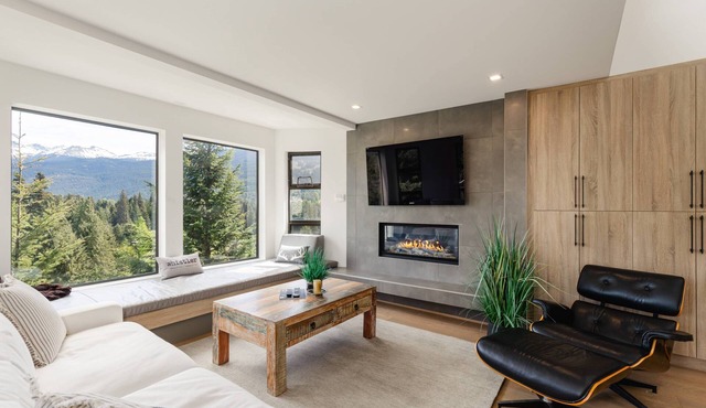 Greyhawk 406 two level corner unit condo with stunning views