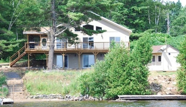 Gunter Retreat - Four Bedroom Cottage, Sleeps 10