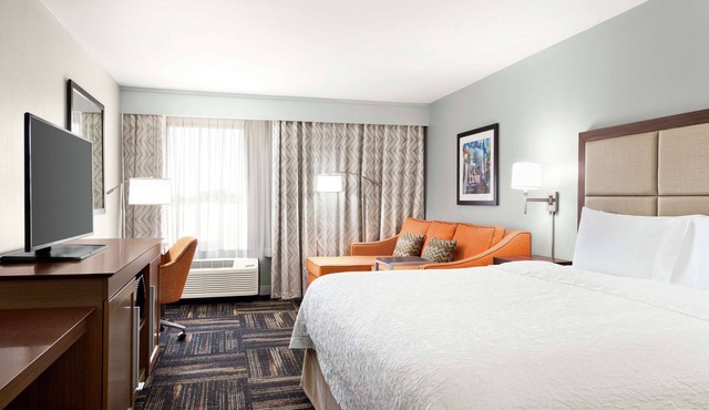 Hampton Inn Paris in Paris