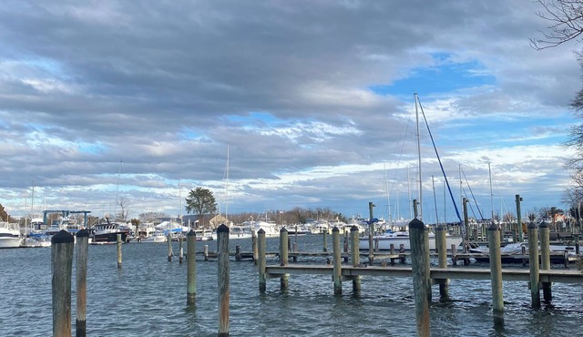 Harbor Light-Back Creek Villa Open Deck in Solomons