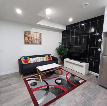 Haven Lodge, 2BR Brand New Basement Suite
