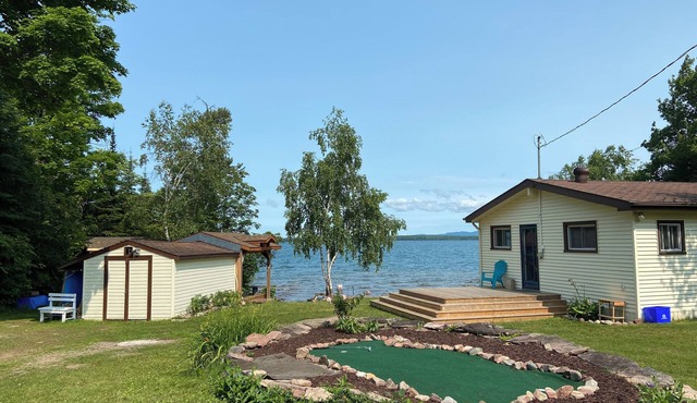Havilland Bay Cottage on Beautiful Lake Superior