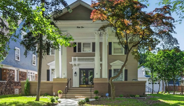 Historic East Ave Studio~Walkable~Central4