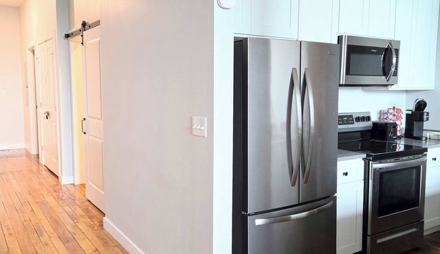 Historic Fed Hill Loft: Cafe/Dining/Nightlife + 24/7 Gym & onsite Barbershop #04