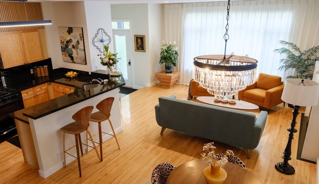 Historic Inglewood- Modern 3BR, Garage & Patio-Walking distance to Stampede