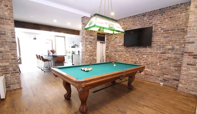 Historical 3 Bedroom Palace DOWNTOWN