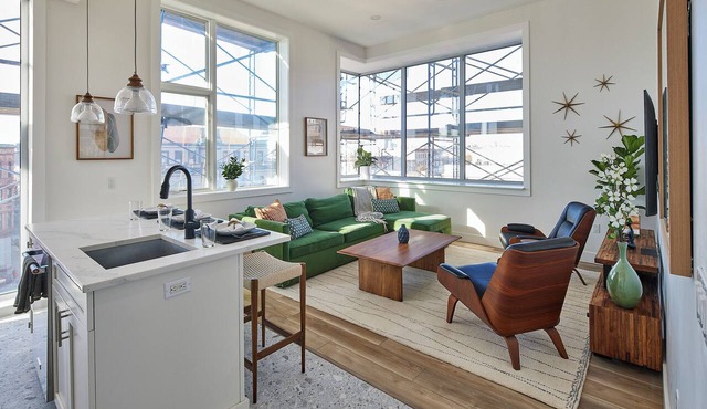 Hoboken Loft | 12-ft ceilings | NYC in 15 min