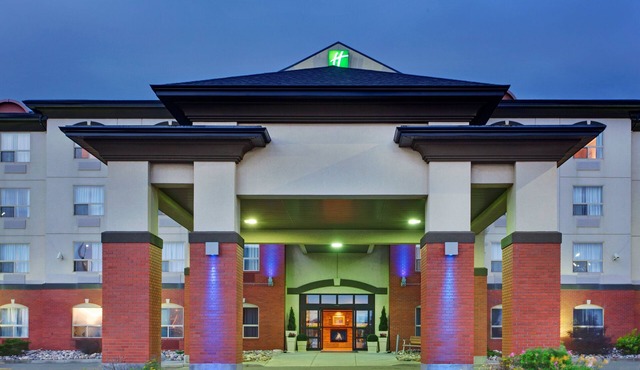 Holiday Inn Express & Suites Sherwood Park-Edmonton Area by IHG