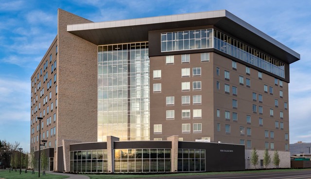 Holiday Inn Express & Suites Saskatoon East - University by IHG