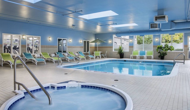 Holiday Inn Express & Suites Saskatoon Centre by IHG
