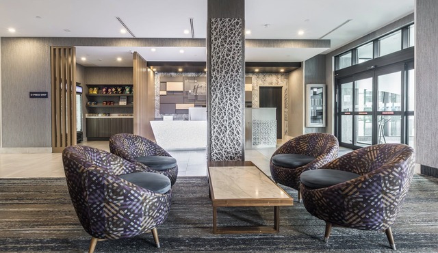 Holiday Inn Express & Suites Toronto Airport South by IHG