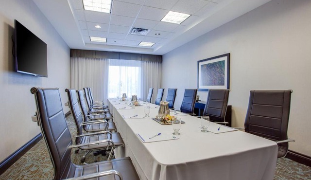Holiday Inn Express & Suites Ottawa East-Orleans by IHG