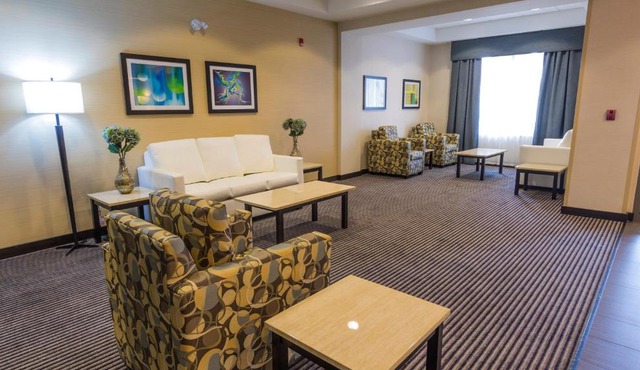 Holiday Inn Express Thunder Bay by IHG
