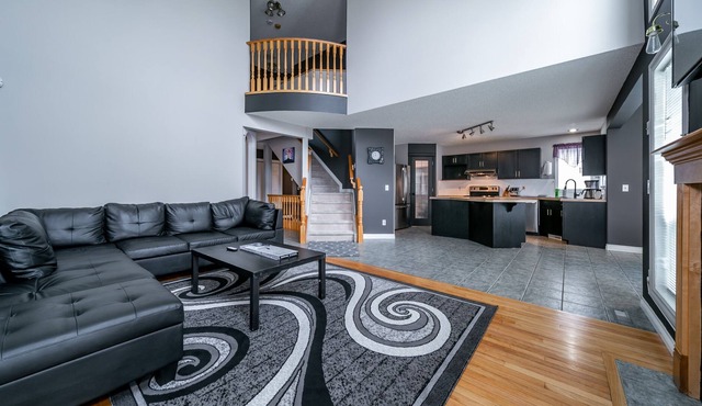 Home Away From Home 5 Bed 3.5 Bath - Fast Wi-Fi