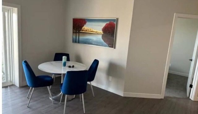 Home Away From Home:Brand new,Quite, cozy two bed rooms separate accommodation