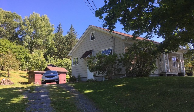 Home on Tranquil Cove Near Lunenburg