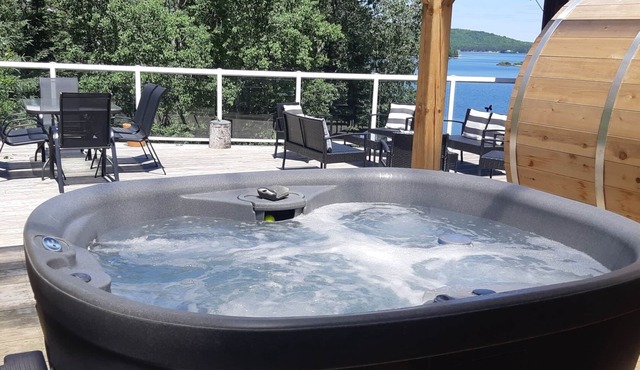 Hot tub. Sauna. Sandy beach. Heritage trail.
